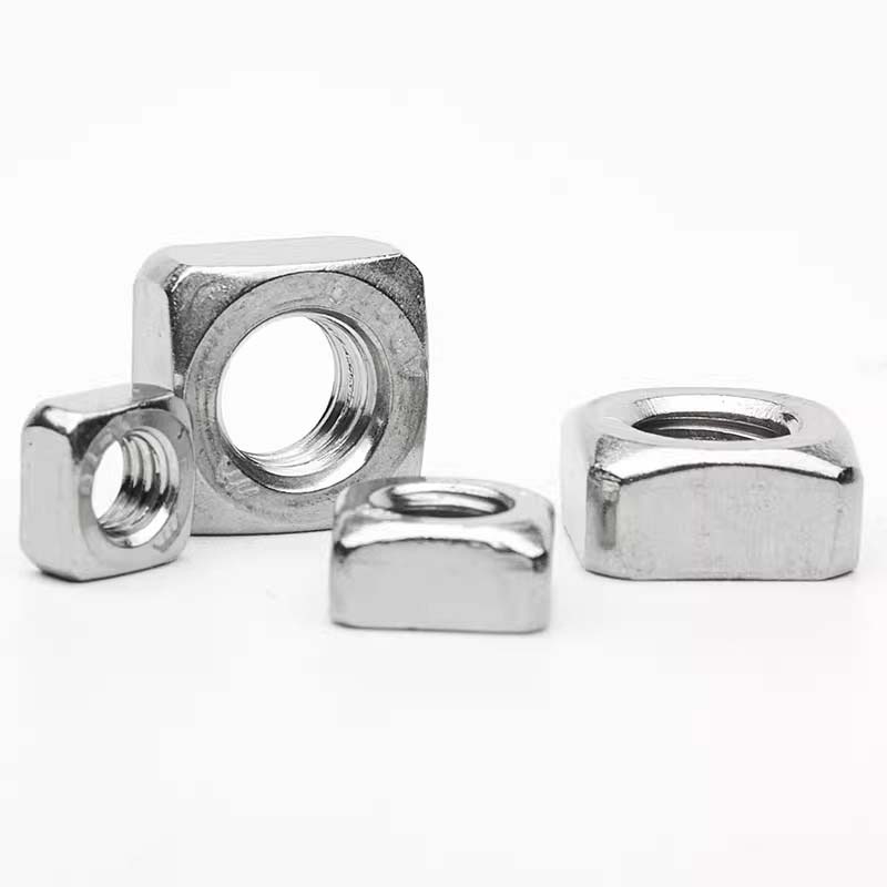 Magaspang natapos ang square nut