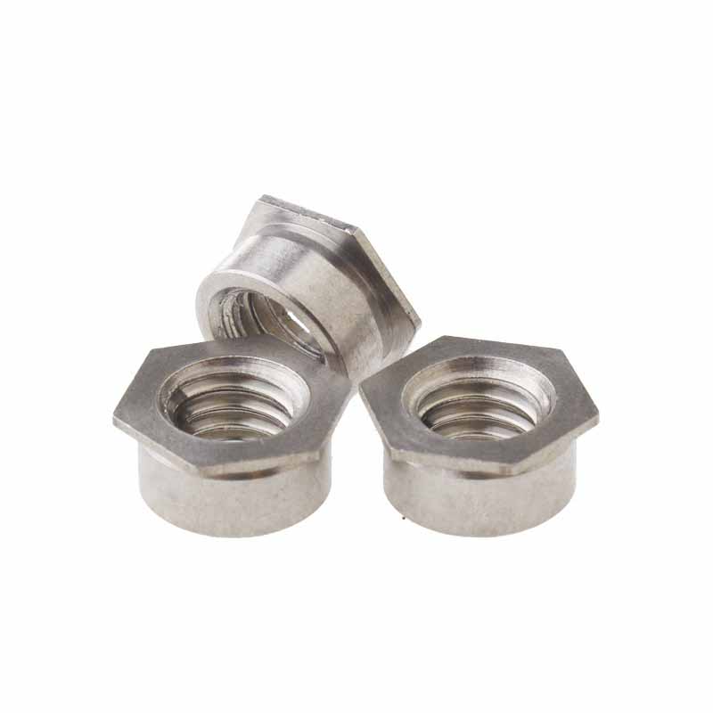 Ang init na ginagamot na hindi kinakalawang na asero insert nut