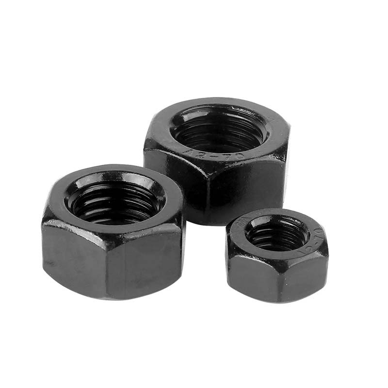 Natapos ni Semi ang Hexagon Nut